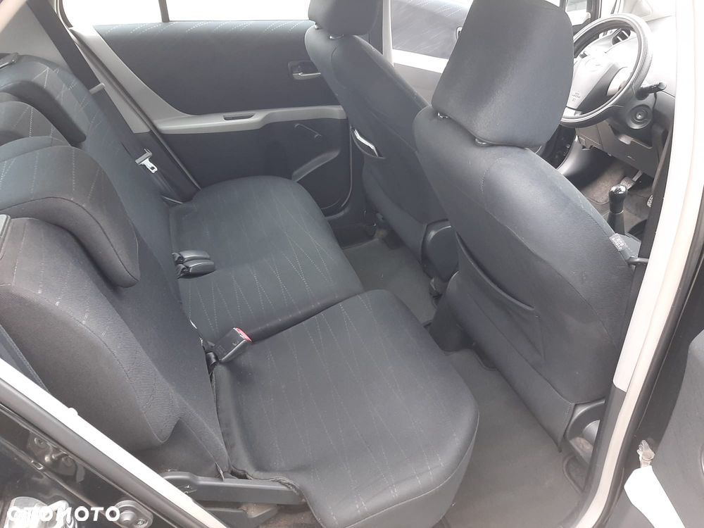 Toyota Yaris 1.3 Luna - 2
