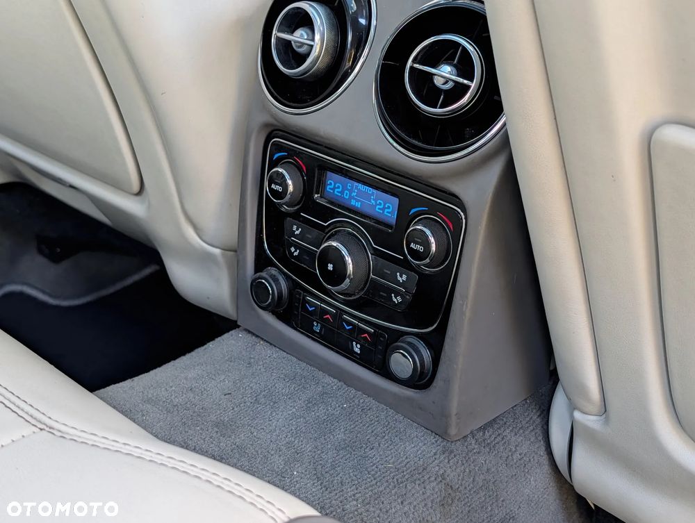 Jaguar XJ 3.0 V6 S Portfolio - 17