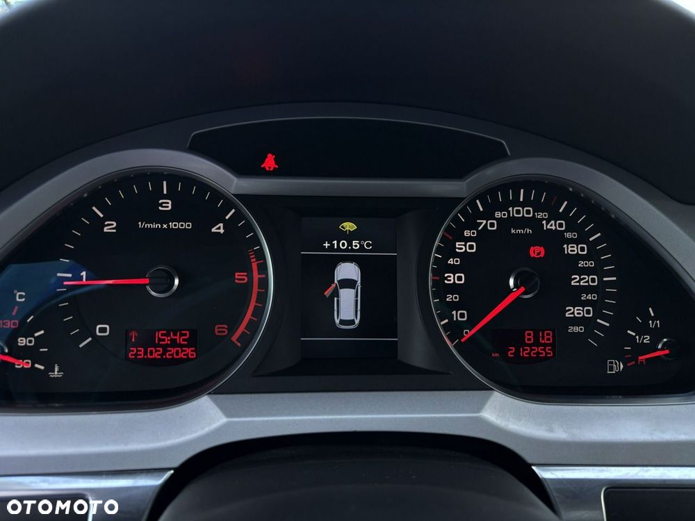 Audi A6 Avant - 16
