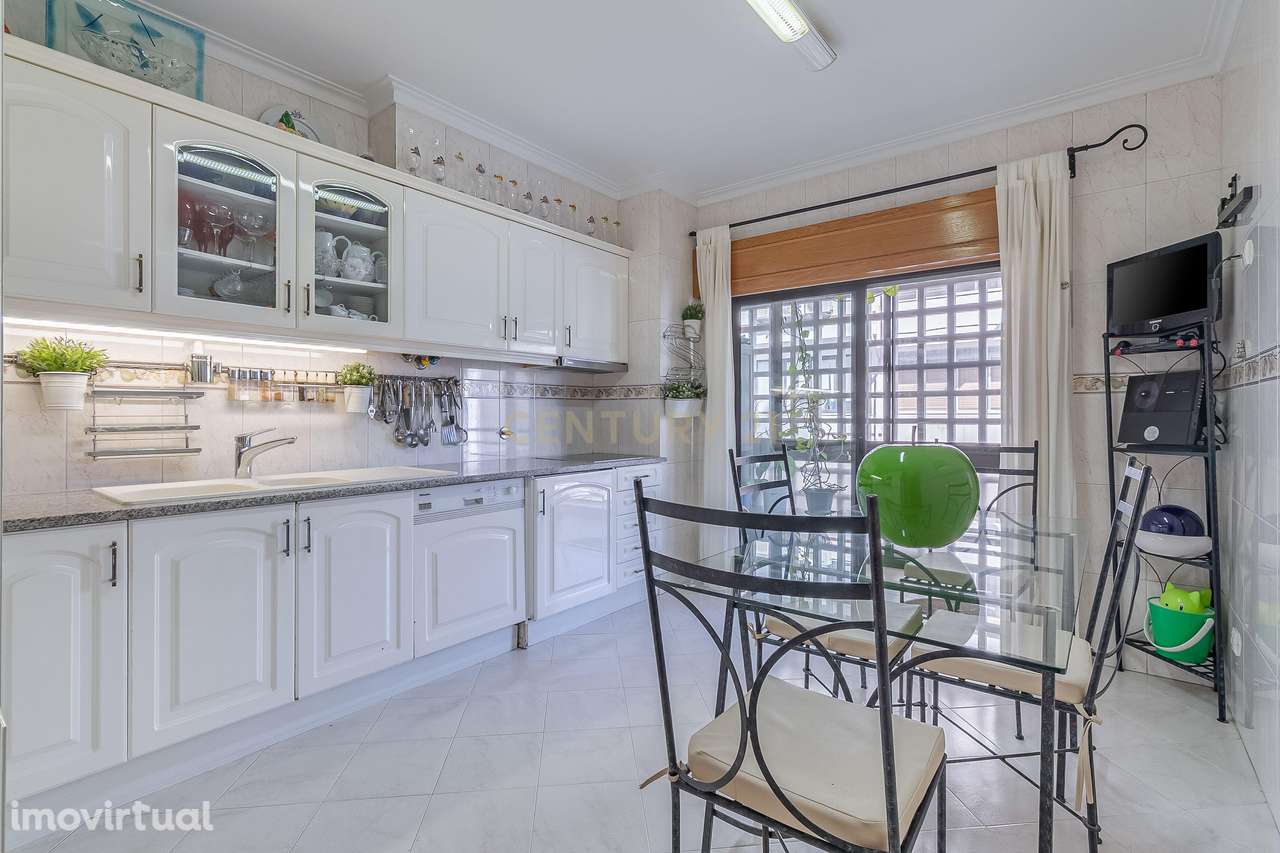 Apartamento T3 | Faro | Estacionamento | Arrecadação - Grande imagem: 5/22