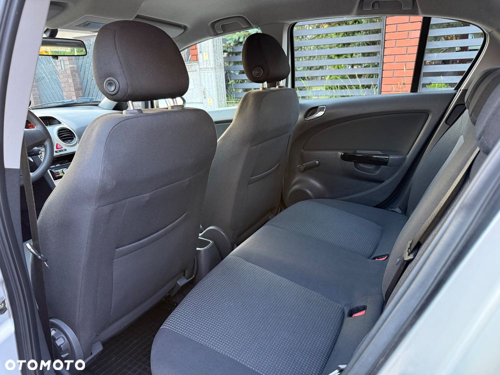 Opel Corsa 1.2 16V Essentia - 16