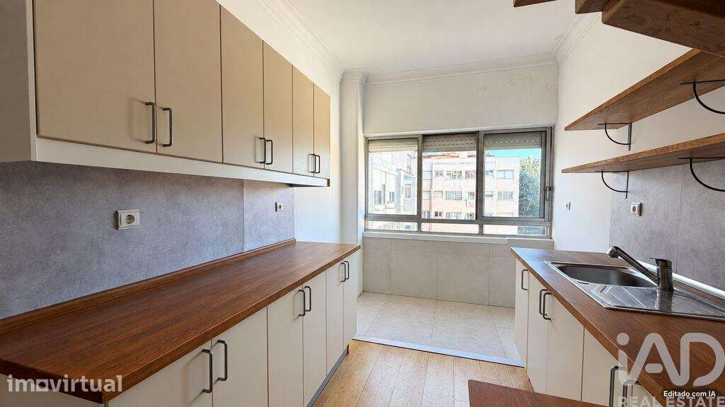 Apartamento T2 em Campo de Ourique de 68,00 m2 - Grande imagem: 4/18