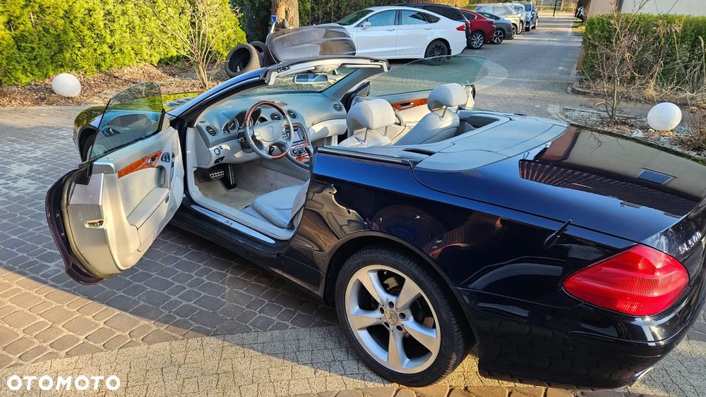 Mercedes-Benz SL - 24