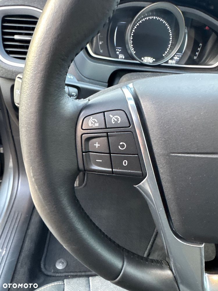 Volvo V40 Cross Country D2 Geartronic Summum - 19