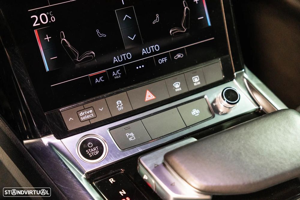 Audi e-tron 55 quattro - 31