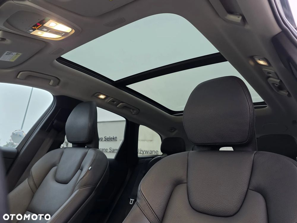 Volvo XC 60 B5 B AWD Plus Bright - 30