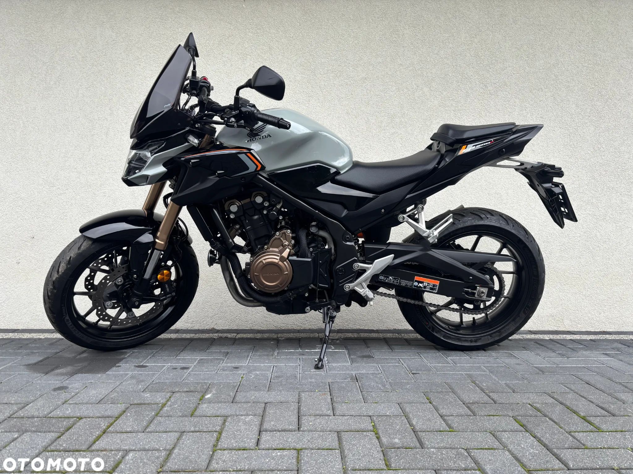 Honda CB - 1