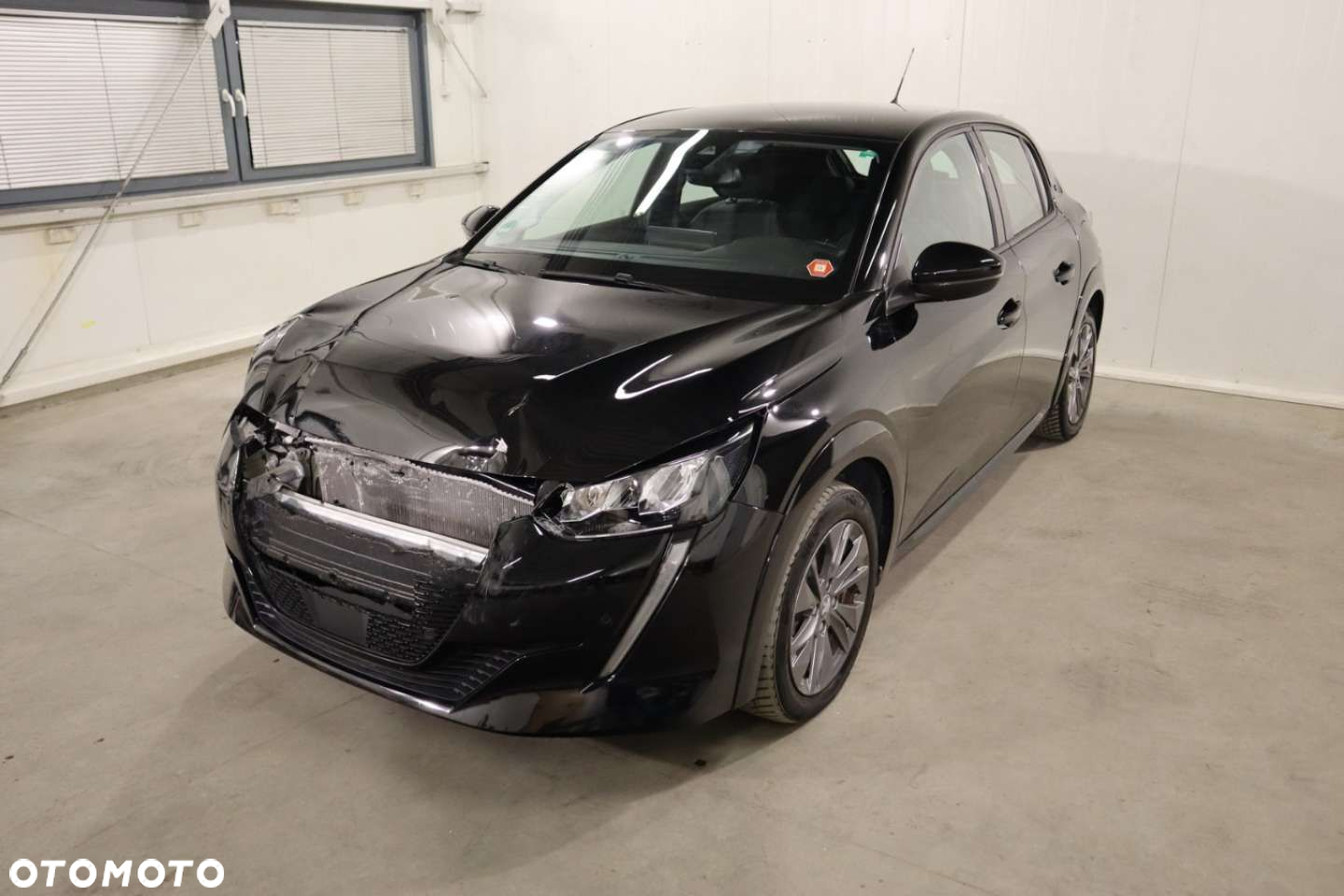 Peugeot 208 e-208 Allure - 13
