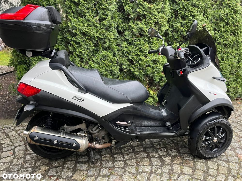 Piaggio MP-3 - 5