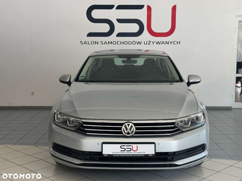 Volkswagen Passat 1.6 TDI BMT Comfortline - 10