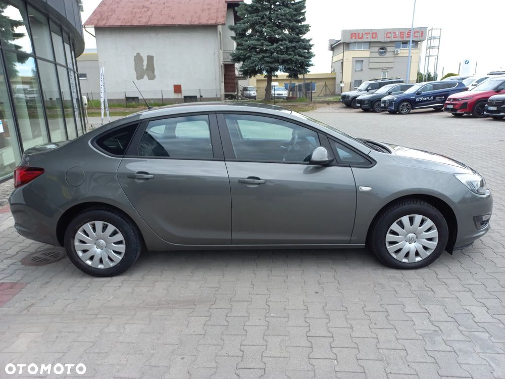 Opel Astra 1.6 EU6 - 4