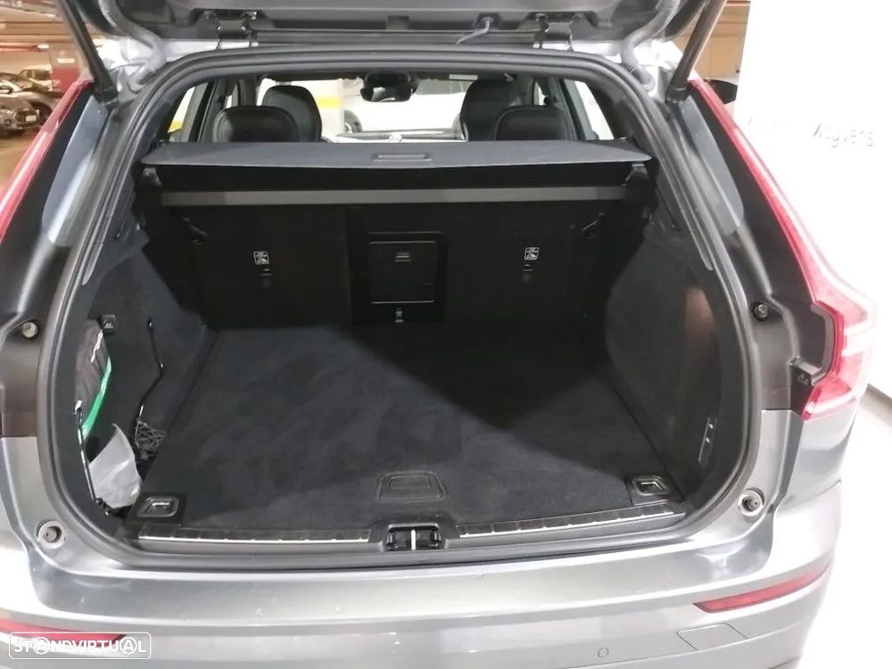 Volvo XC 60 2.0 B4 R-Design - 11