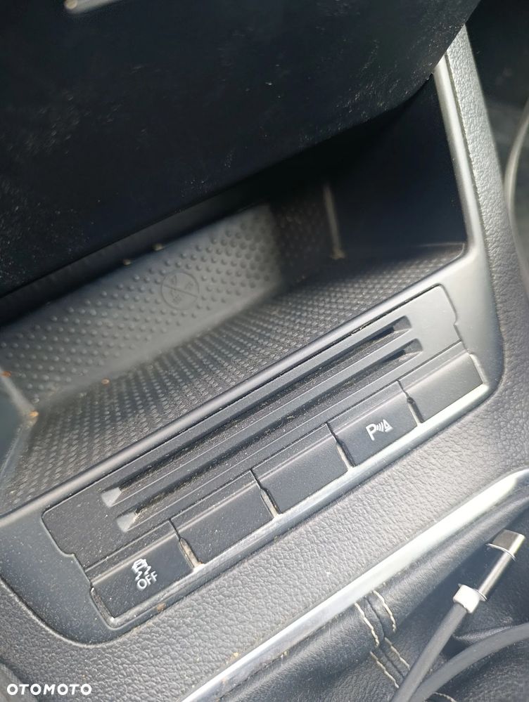 Volkswagen Golf Plus 1.6 TDI Comfortline - 11
