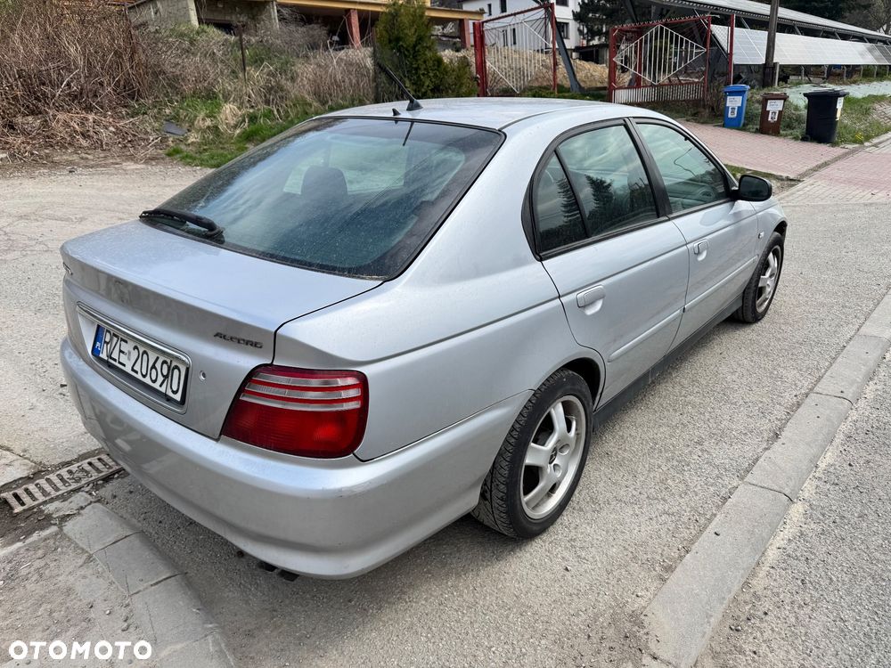 Honda Accord - 4