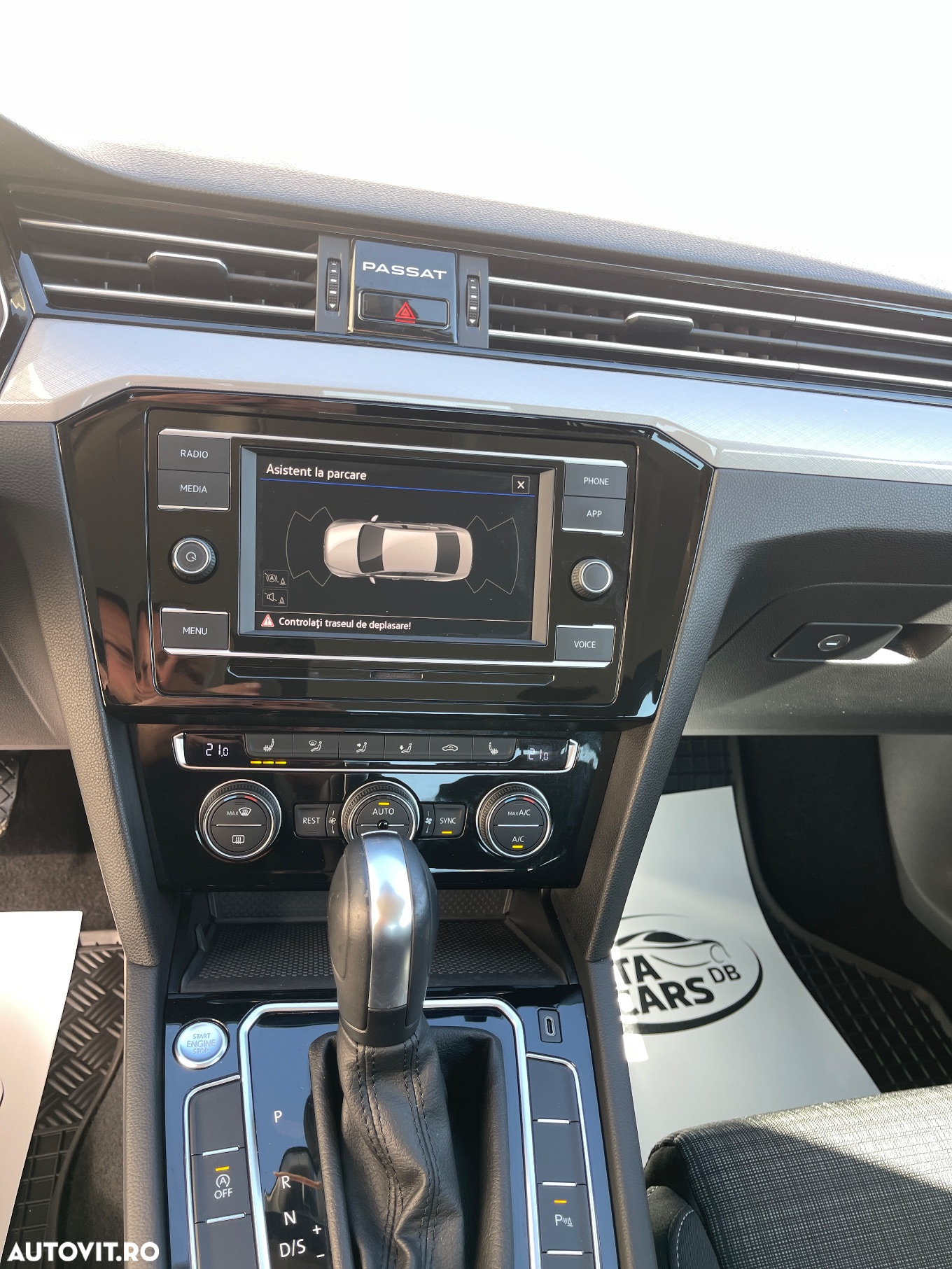 Volkswagen Passat - 32