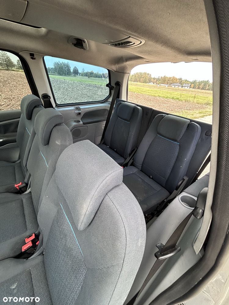 Ford Galaxy - 7