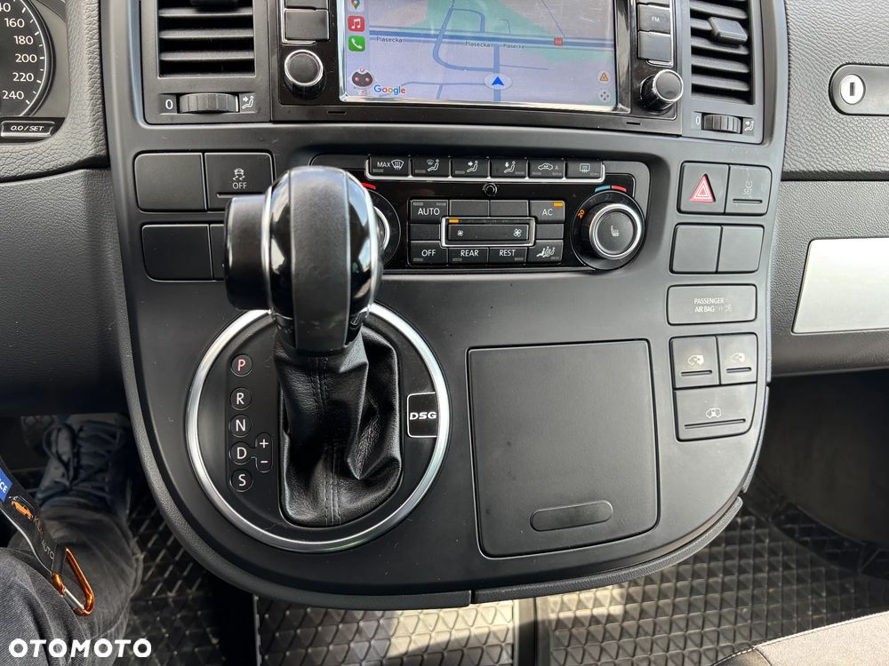 Volkswagen Multivan - 17