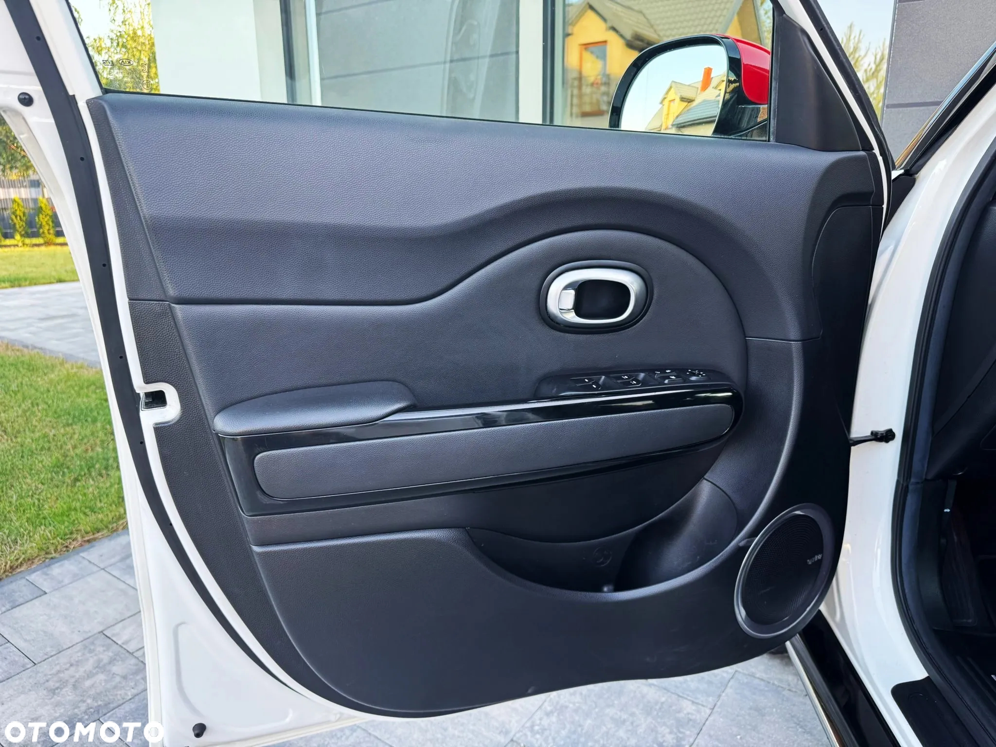 Kia Soul 1.6 GDI White&Red Edition - 9