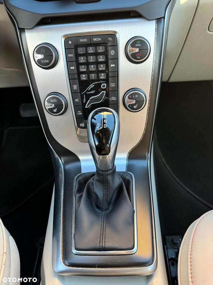 Volvo V40 - 16