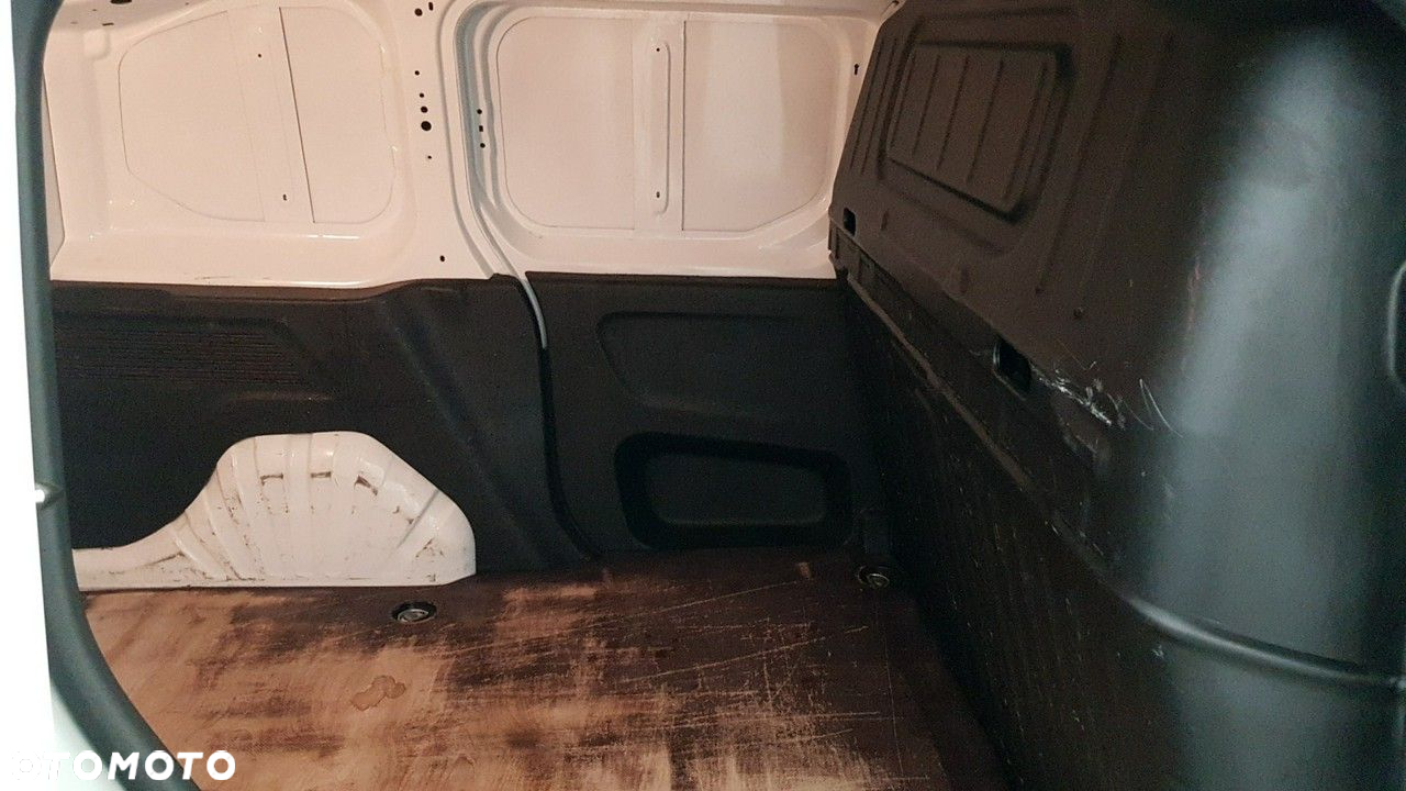 Toyota Proace City - 25