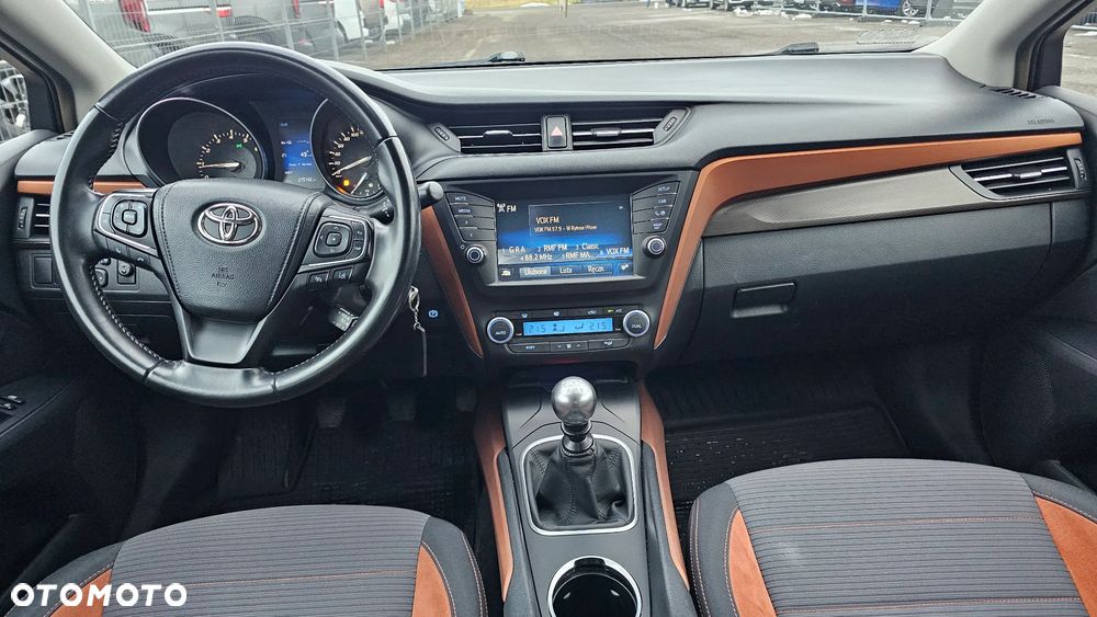 Toyota Avensis 1.8 Premium - 7