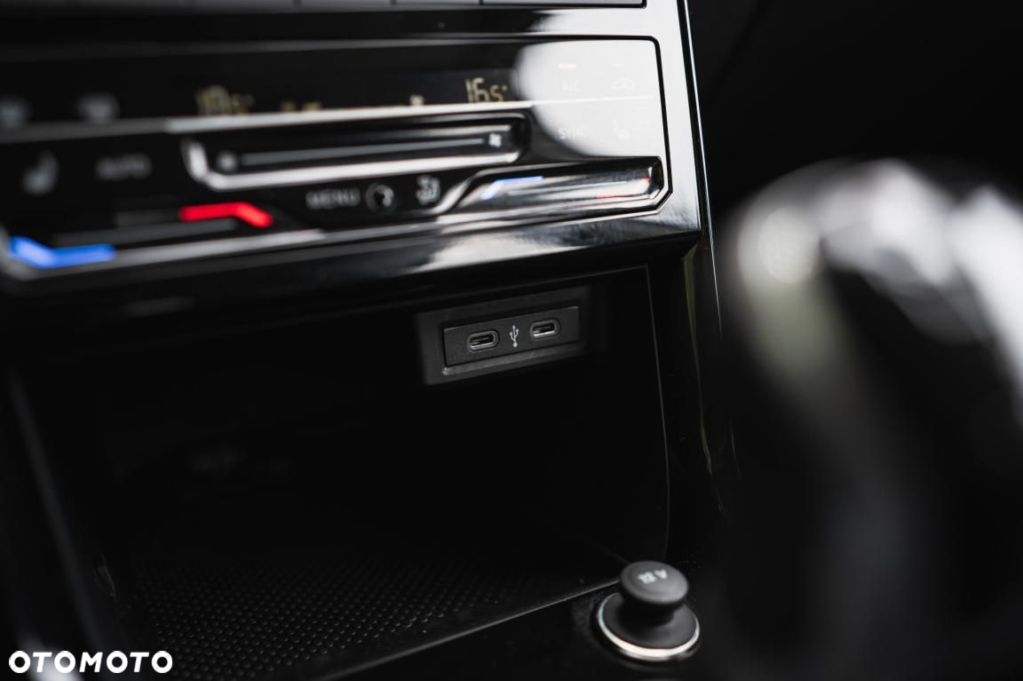 Volkswagen T-Cross - 19