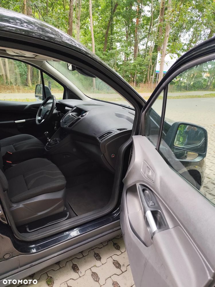 Ford Tourneo Connect Grand - 10