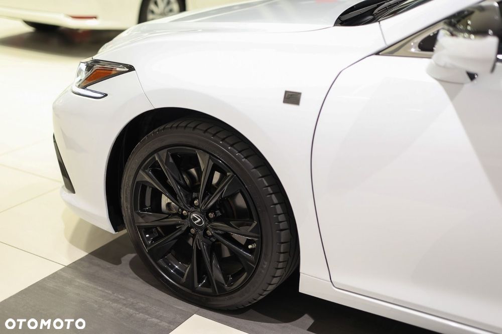 Lexus ES - 28