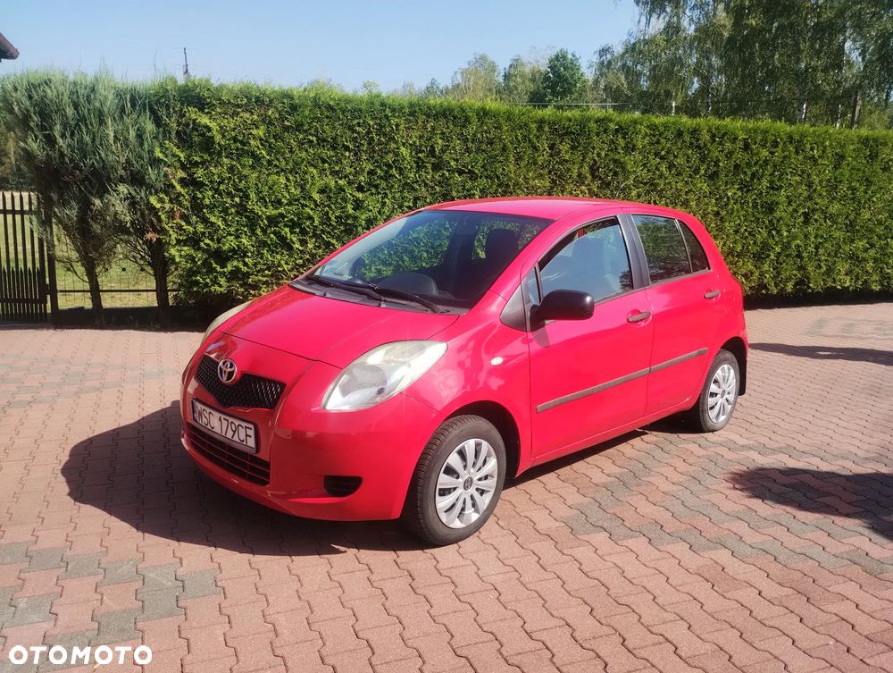 Toyota Yaris - 1