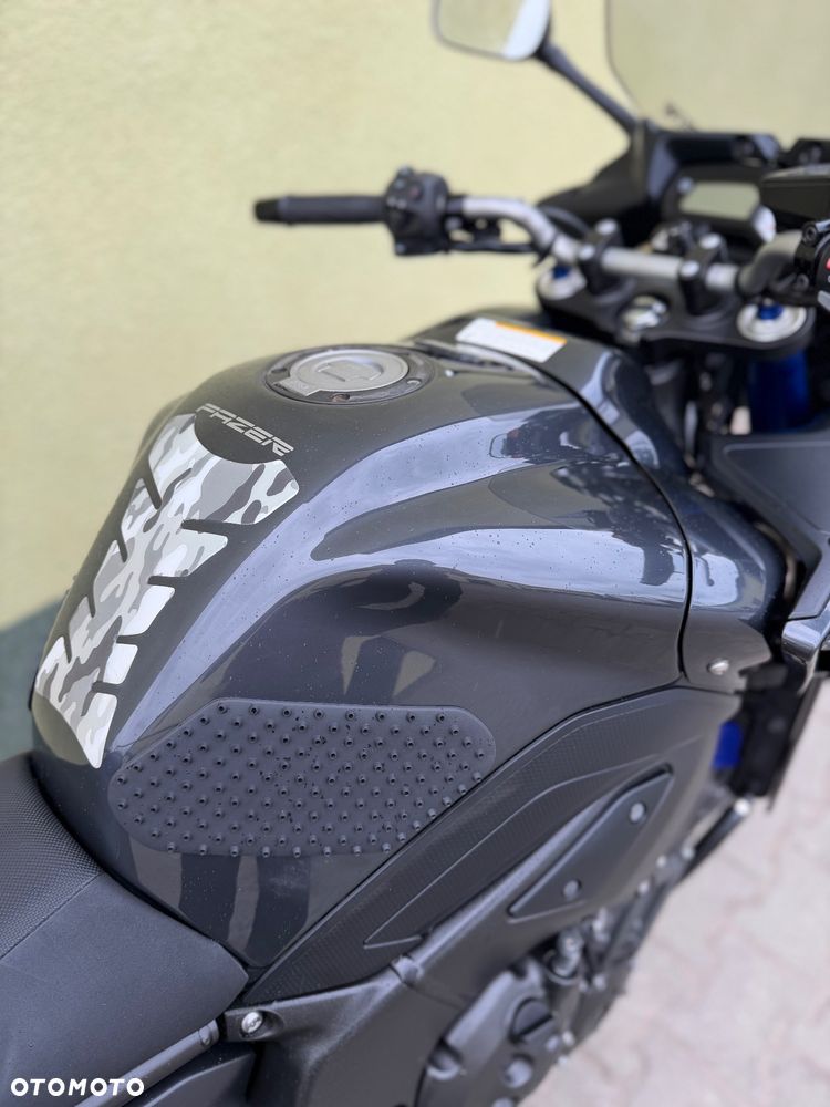 Yamaha FZ8 - 16