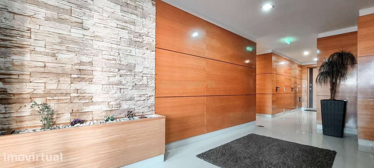 Apartamento T2 com Terraço e Garagem Fechada – Canidelo - Grande imagem: 5/37