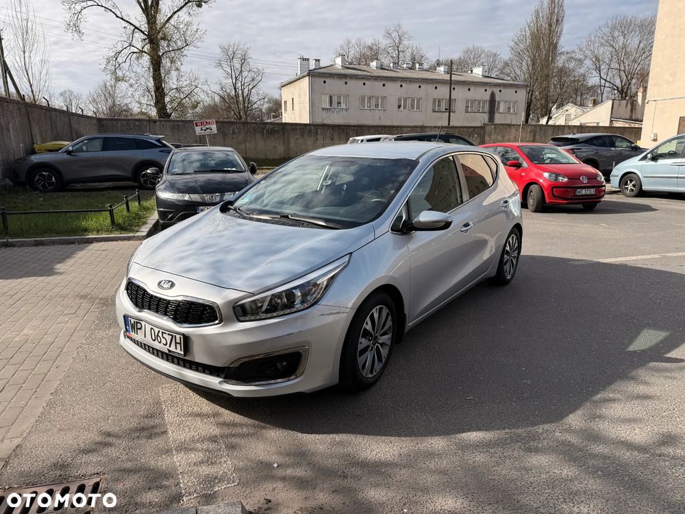 Kia Ceed - 23