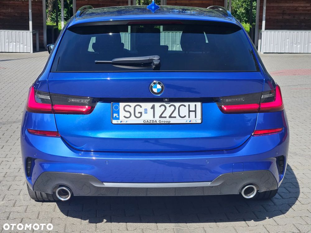 BMW Seria 3 320d xDrive M Sport - 10