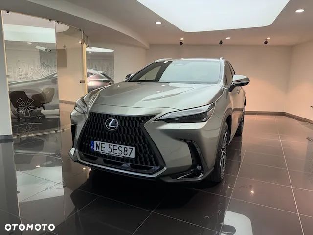 Lexus NX 350h Omotenashi AWD - 3