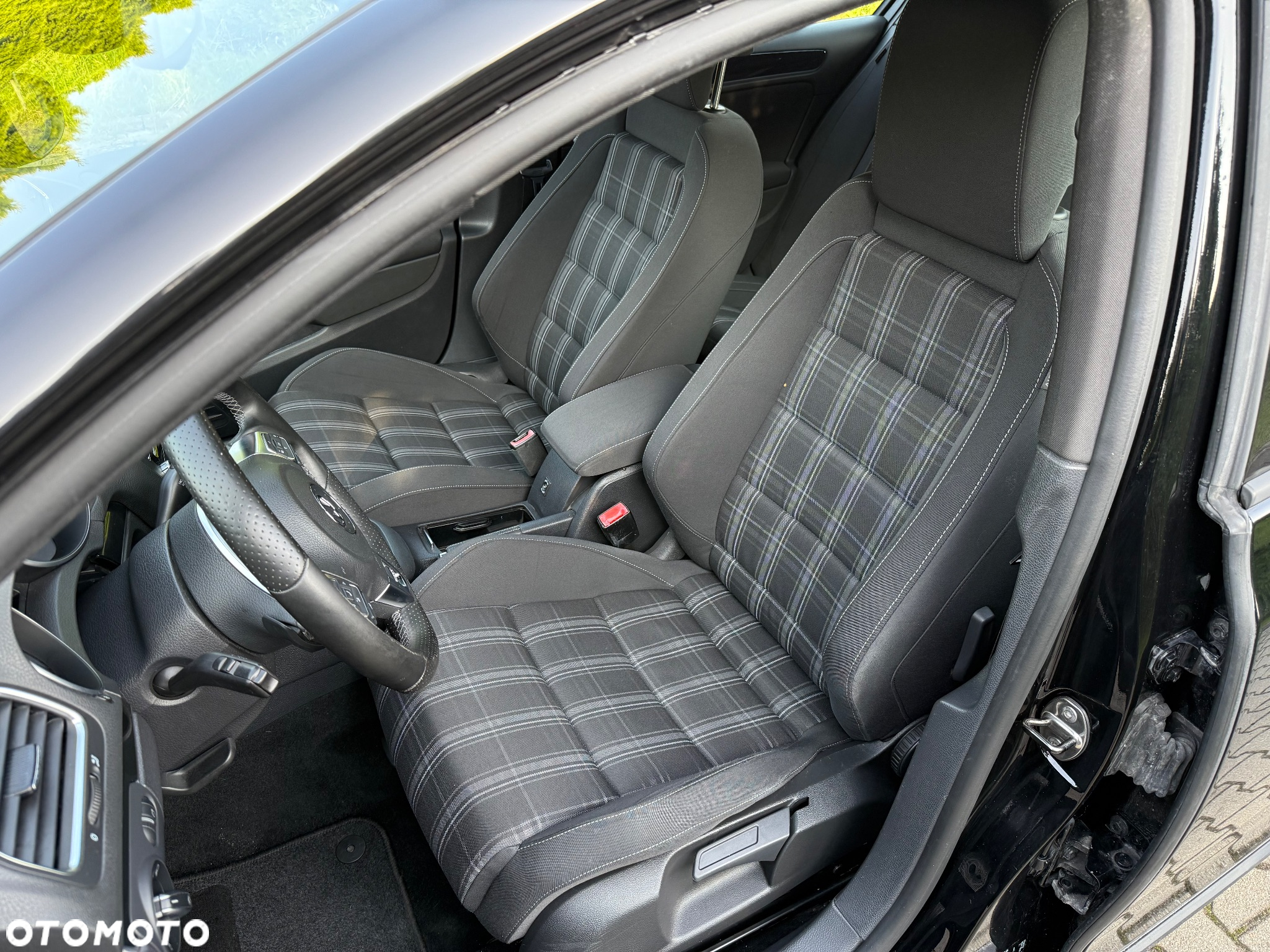 Volkswagen Golf VI 2.0 TDI GTD DSG - 9