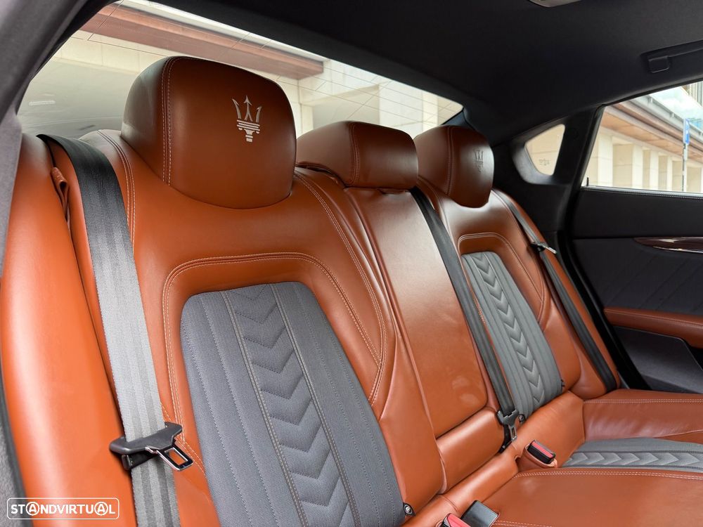 Maserati Quattroporte 3.0 V6 D GranLusso - 32