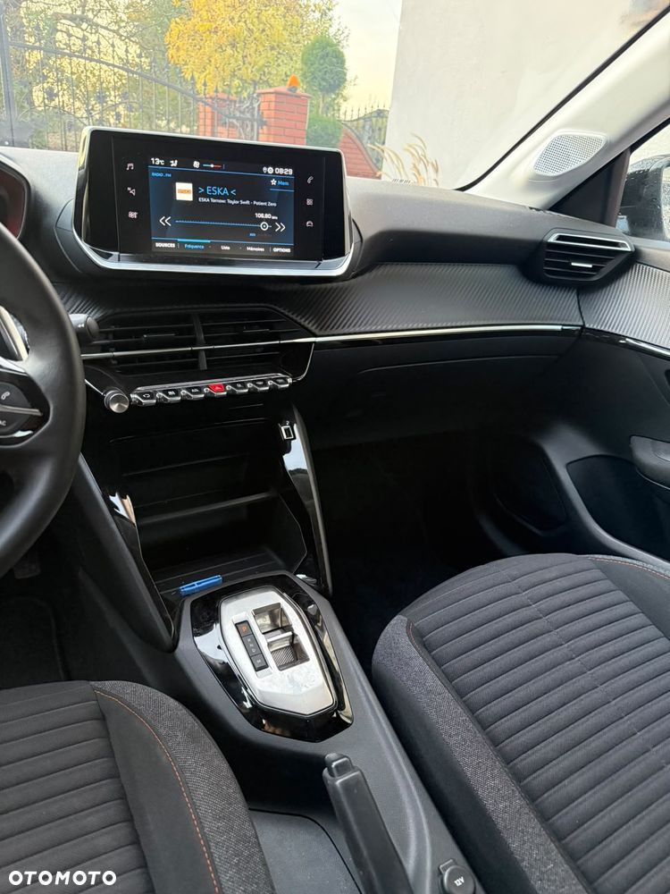 Peugeot 208 - 7