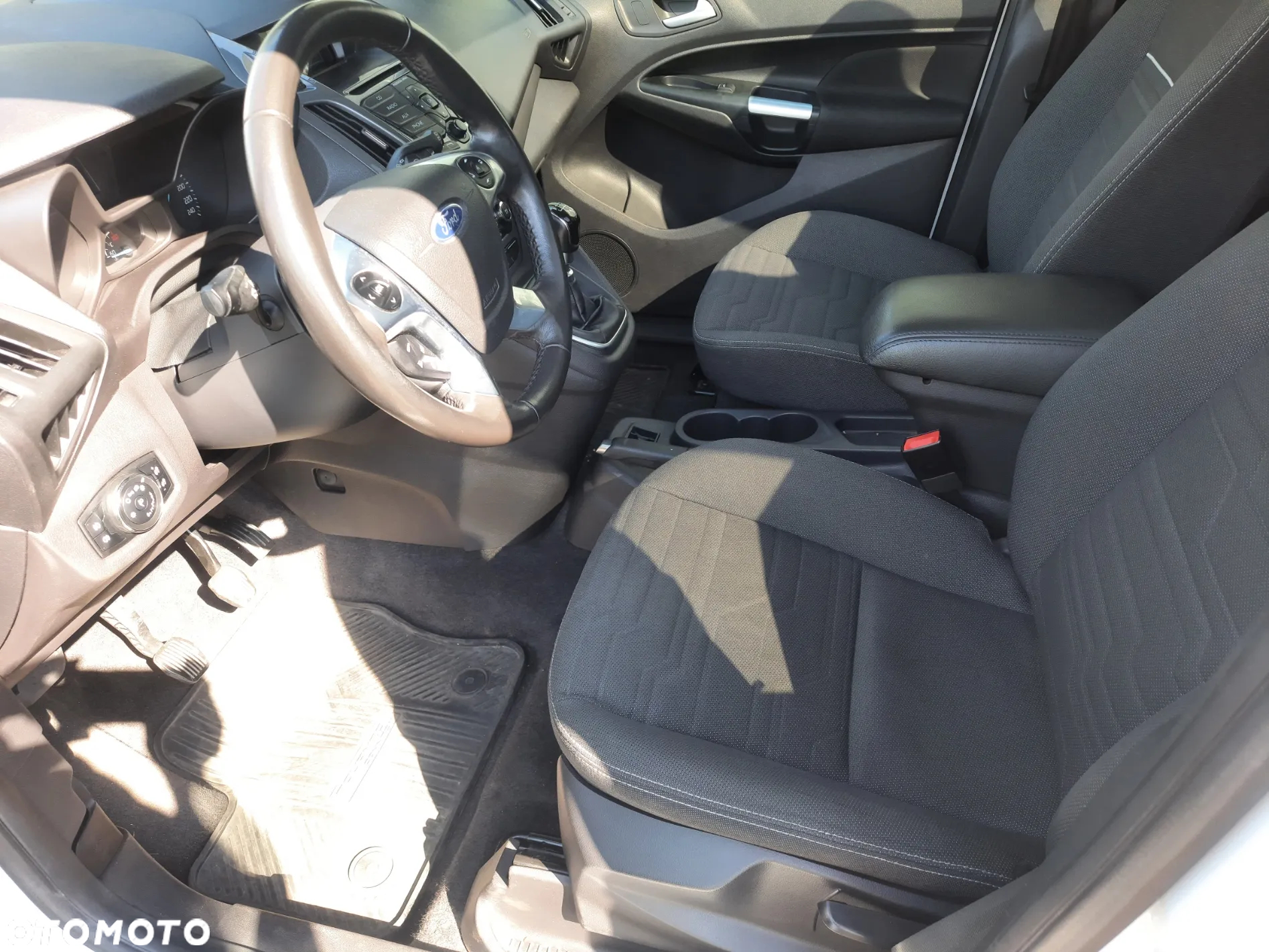 Ford Tourneo Connect Gr 1.5 TDCi Titanium - 17