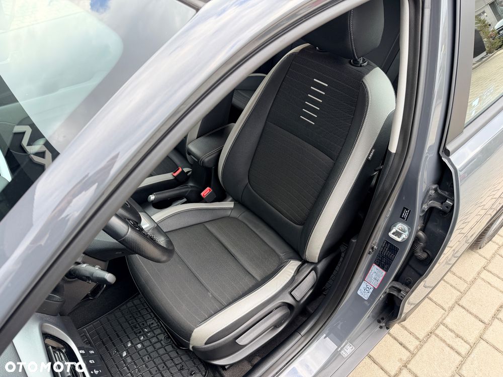 Kia Stonic 1.2 L - 15