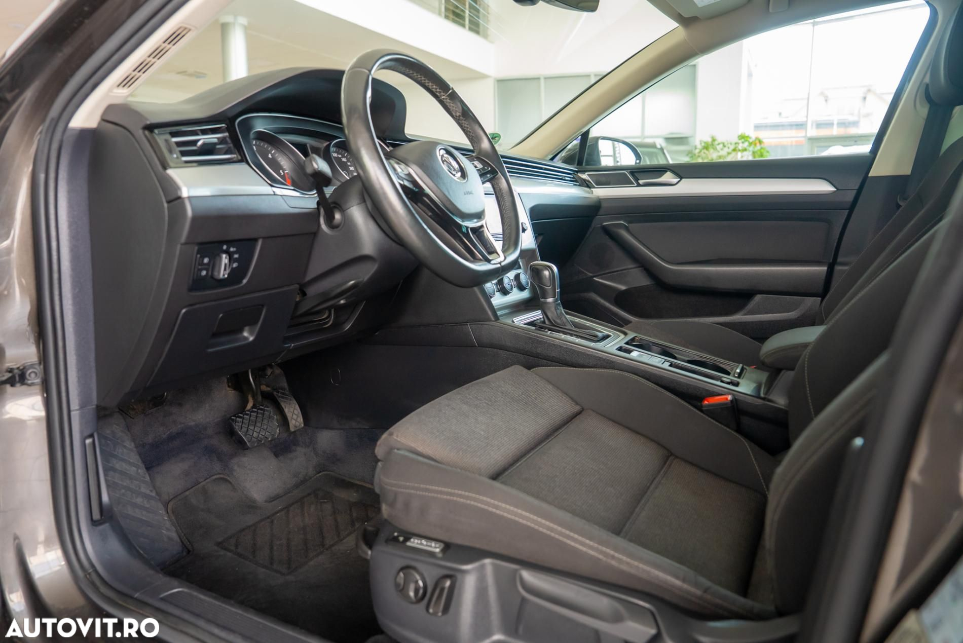 Volkswagen Passat - 13