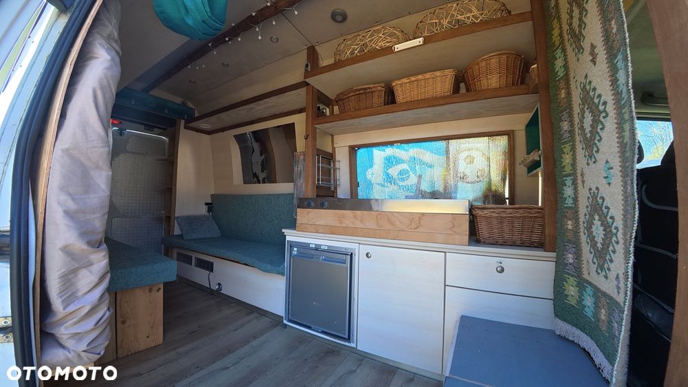 Mercedes-Benz Sprinter - 24