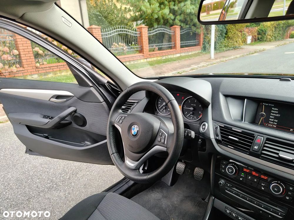 BMW X1 sDrive16d Sport Line - 23