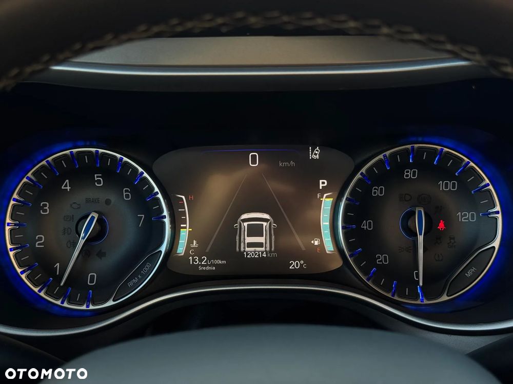 Chrysler Pacifica - 27