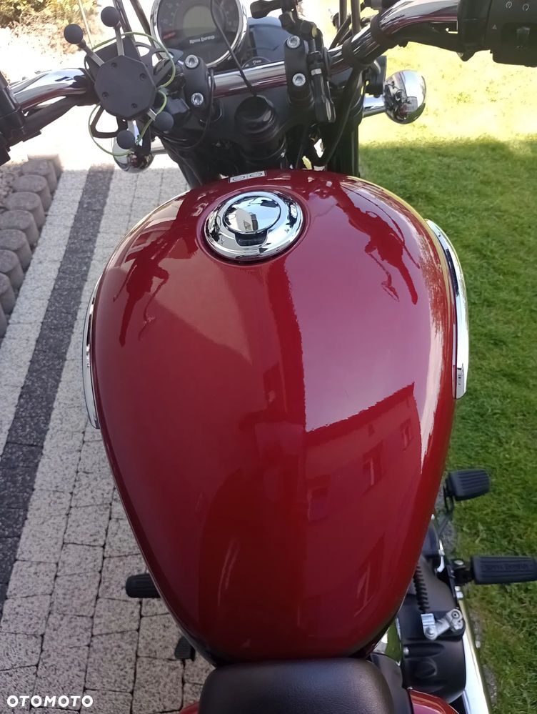 Royal Enfield Meteor - 24