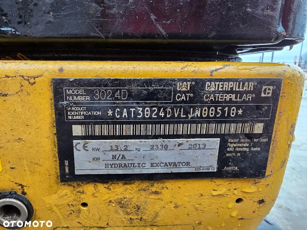 Caterpillar cat302.4 - 8