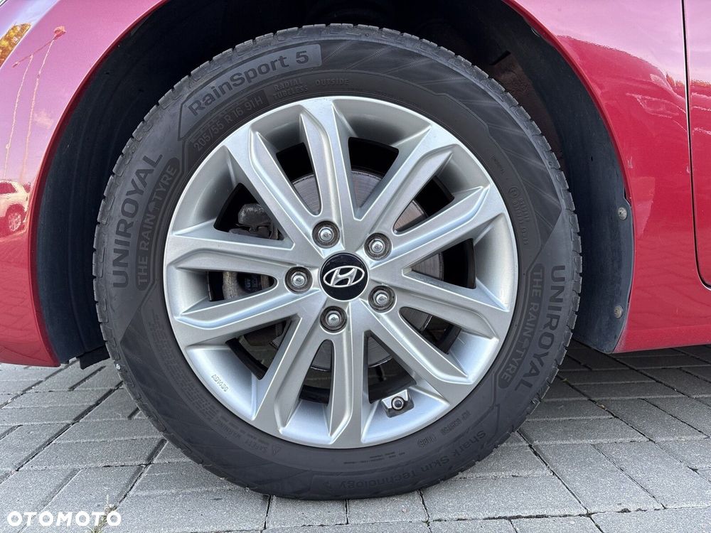 Hyundai Elantra 1.6 Classic + - 10