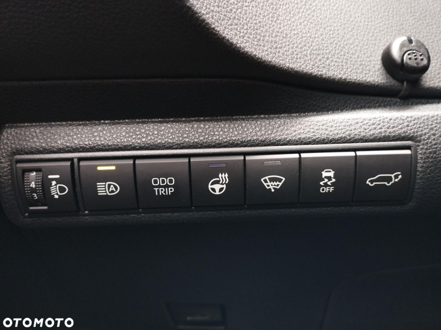 Toyota Corolla - 22