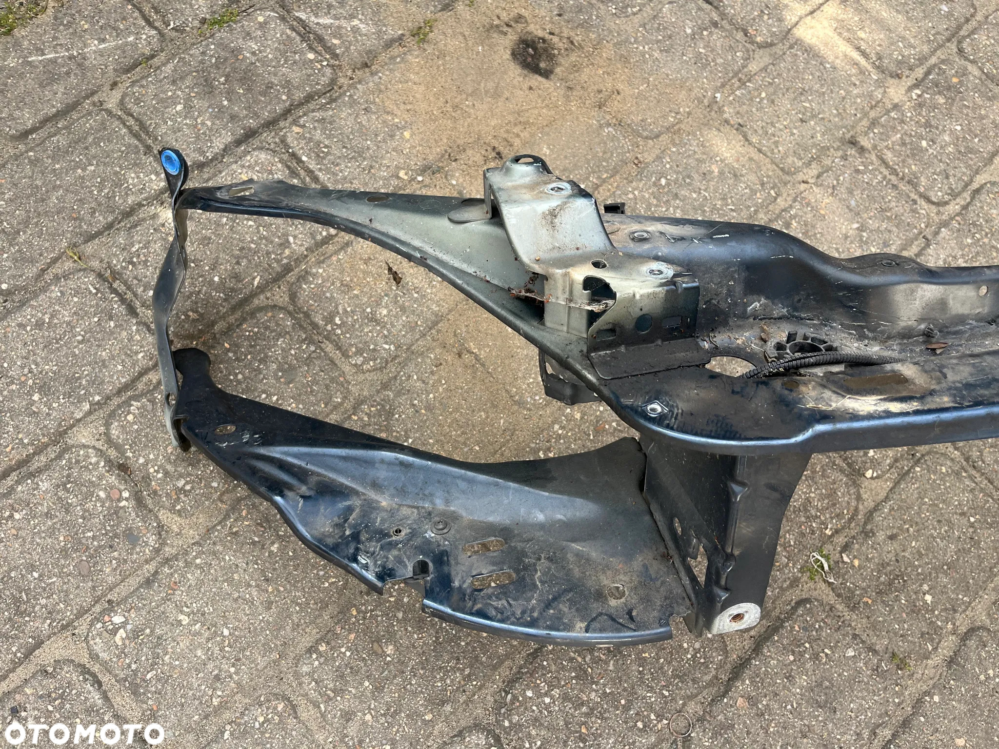 VOLVO C30 I LIFT PAS PRZEDNI WZMOCNIENIE OKULAR - 3