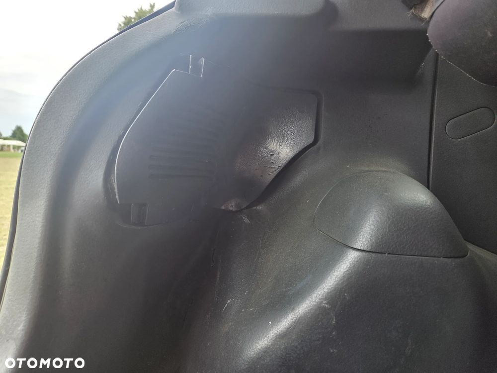 Toyota Yaris 1.0 Base - 7