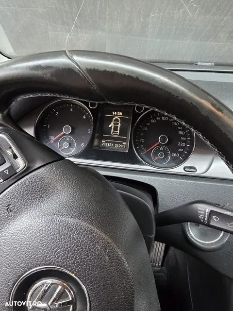 Volkswagen Passat - 8